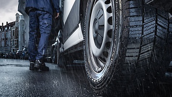 Le VanContact A/S Ultra : un nouveau pneu pour camionnettes et utilitaires toutes saisons.
