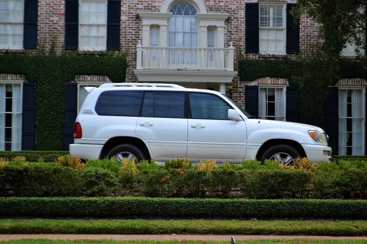 SUV