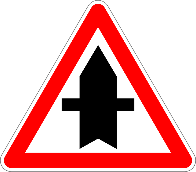 Verkehrsschild Dreieck Mit Pfeil
