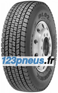 Pneu toute-saison, essieu moteur , à radiaux ceinturés d'acier pour camions et autobus.Ses cinq rainures principales et les blocs d'angle multiples dans le centre de la bande de roulement donnent une prise ferme, le drainage de l'eau et une traction puissante sur route mouillée.Le nouveau composé utilisé sur la bande de roulement donne une résistance à l'usure et durabilité, et aussi de la résistance à l'accumulation de chaleur en particulier à des vitesses élevées.