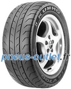 Kumho Ecsta V700