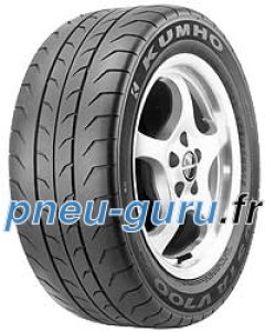 Kumho Ecsta V700