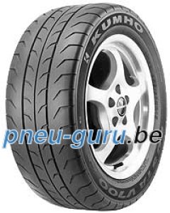 Kumho Ecsta V700