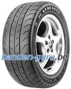Kumho Ecsta V700