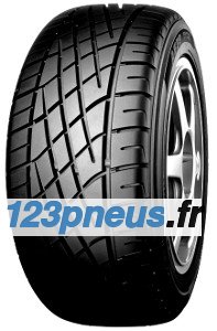 Le dessin asymétrique de la bande de roulement du A539 offre une stabilité supérieure dans les virages qui vous permettra de profiter pleinement de la conduite de votre véhicule.Avec ses qualités sportives stables, le A539 vous procure une motricité remarquable aussi bien sur revêtement sec qu’humide. Le A539 est un pneu résistant qui vous offre une longévité et des performances supérieures a beaucoup d’autres.Il ne fait aucun compromis !